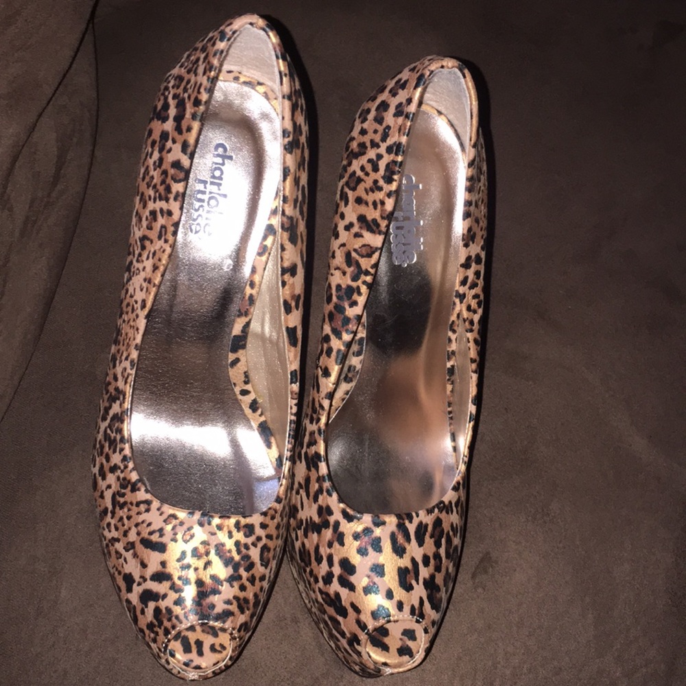 NWT leopard/cheetah animal print sexy heels
